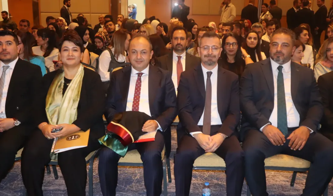 Olağan genel kurulun ilk gününde konuşmalar yapılırken, seçimde üç aday