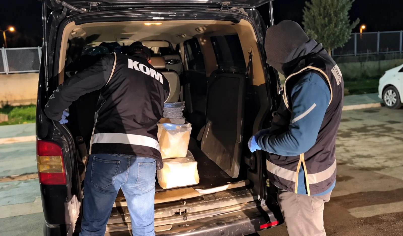 Operasyonlarda 195 şüpheli hakkında adli işlem yapılırken çok sayıda silah,
