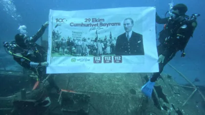 Su Altı Arama Kurtarma Ekibi, karada ve su altında görev