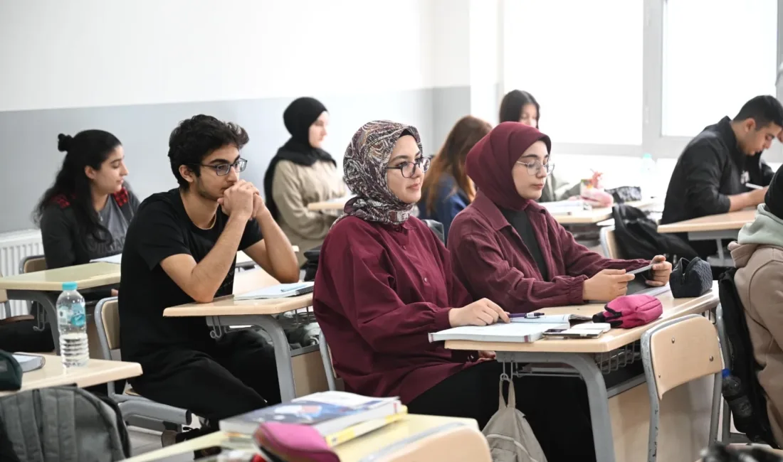 Kernek Vahap Küçük Külliyesi’ndeki kurslarda öğrenciler ders, etüt ve 41