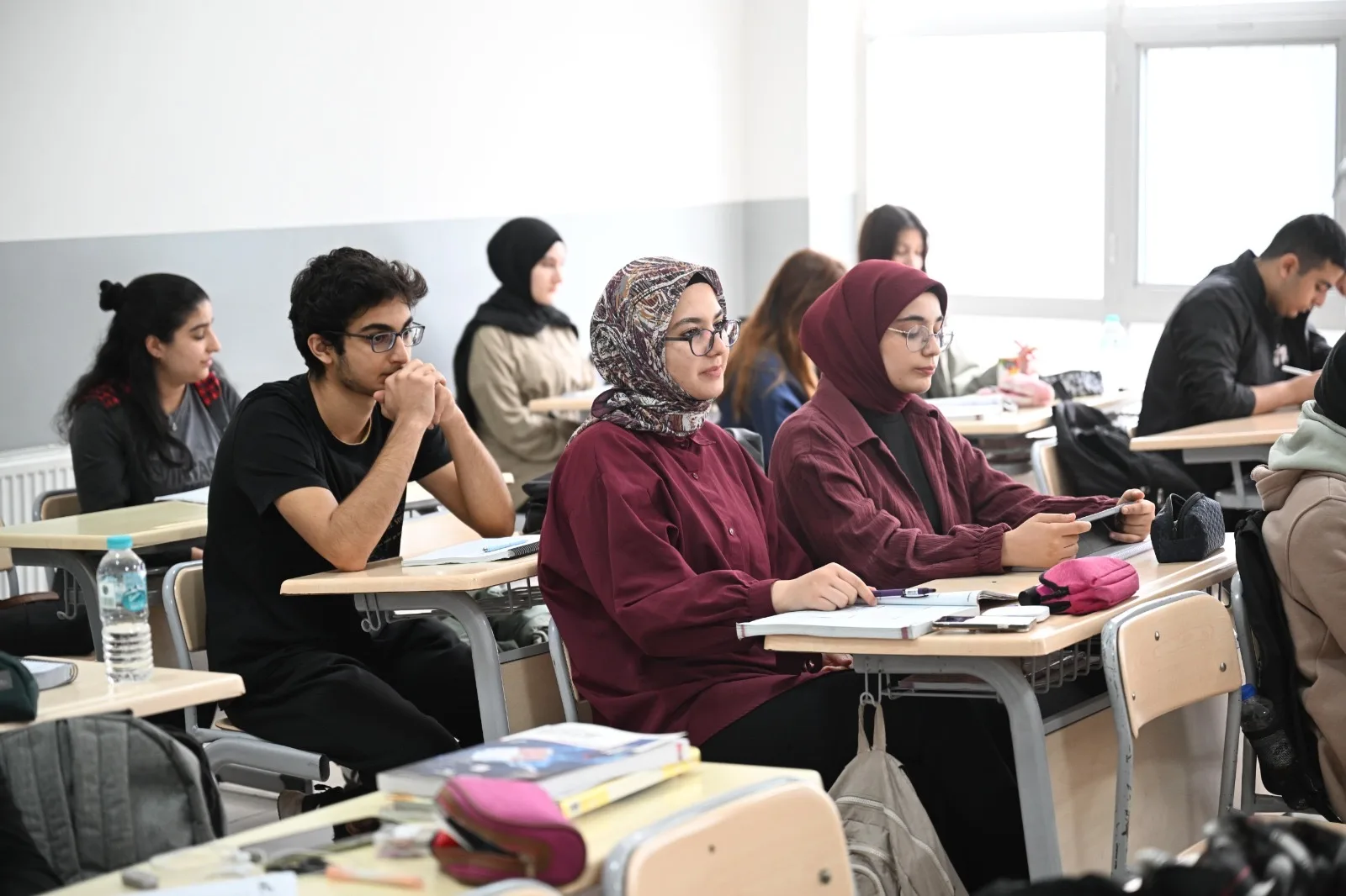 Kernek Vahap Küçük Külliyesi’ndeki kurslarda öğrenciler ders, etüt ve 41