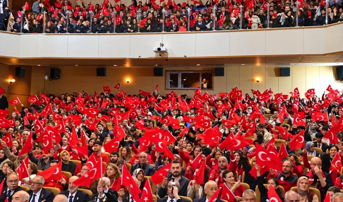 Yağış ihtimali nedeniyle Kongre ve Kültür Merkezi’ne alınan kutlamada resmi