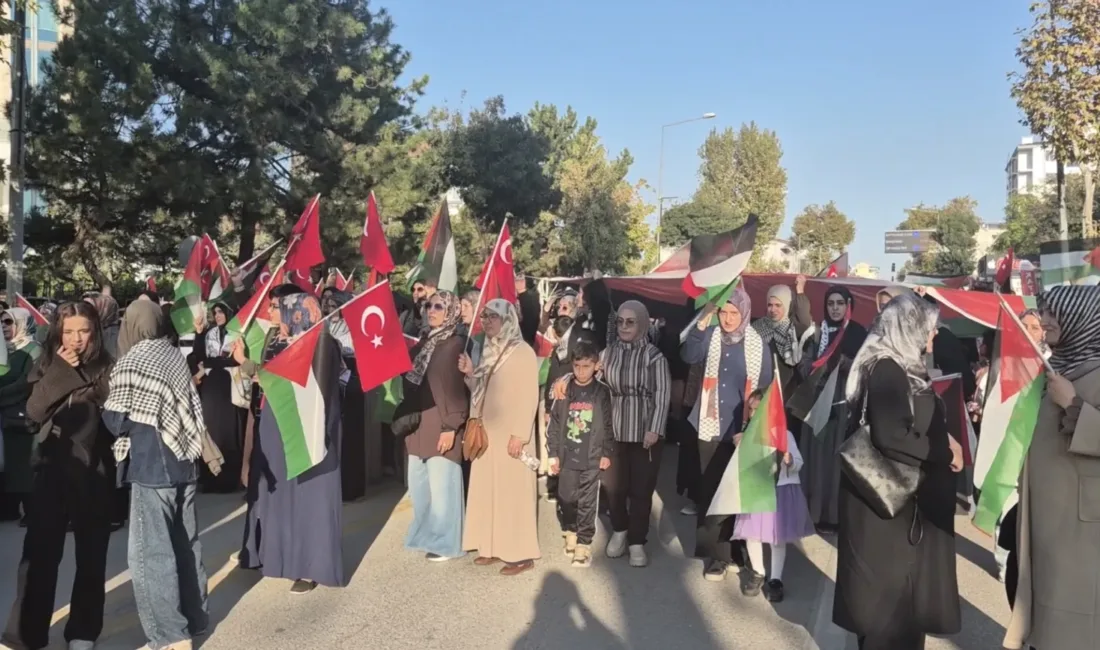 Kudüs Kardeşlik Platformu öncülüğündeki yürüyüşte Gazze’deki saldırılara tepki gösterildi.