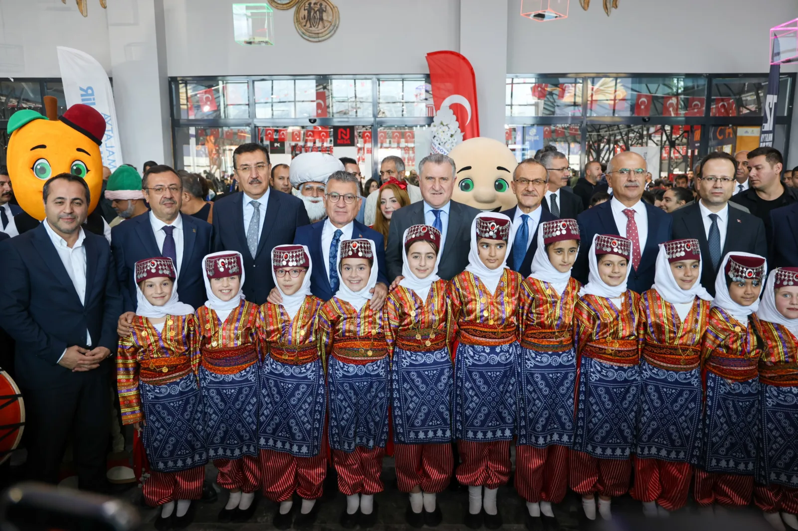 12. Anadolu Kitap ve Kültür Fuarı, yaklaşık 300 yayınevi ve