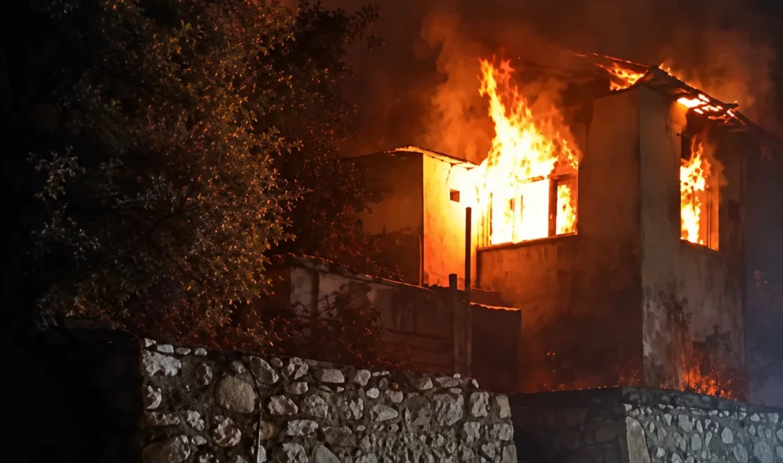 Hanımınçiftliği Kültürtepe Mahallesi’ndeki yangın, itfaiye ekiplerince kontrol altına alındı.