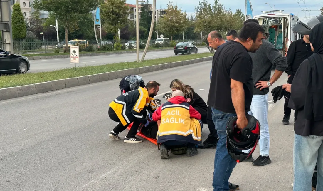 Çevreyolundaki kazada motosiklet yaklaşık 30 metre sürüklendi; yaralı sürücü hastaneye
