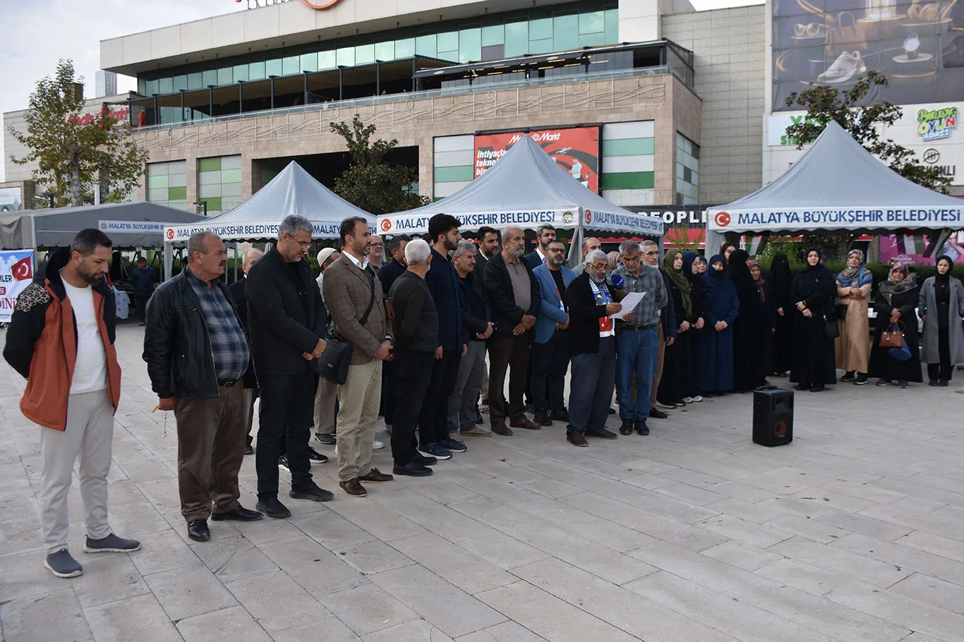 Platformlar, başörtülü öğretmen ve öğrencilerin okullara girişlerinin engellendiği iddialarına karşı