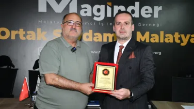Derneğin kuruluşundan bu yana ilk kez verilen ödül, muhtarların katıldığı
