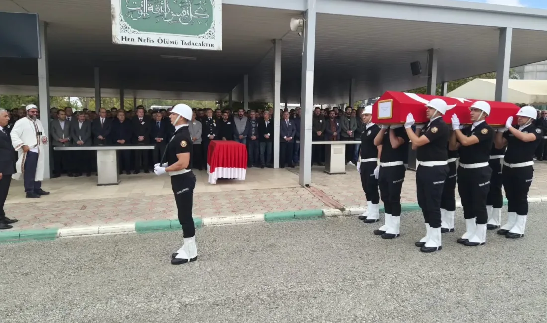 Orhan Gazi Yetiş’in cenazesi, cuma namazının ardından Malatya Şehir Mezarlığı’nda