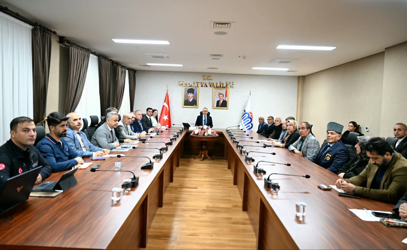 Malatya Valisi Seddar Yavuz, şehit yakınları ve gazilerin talep ve