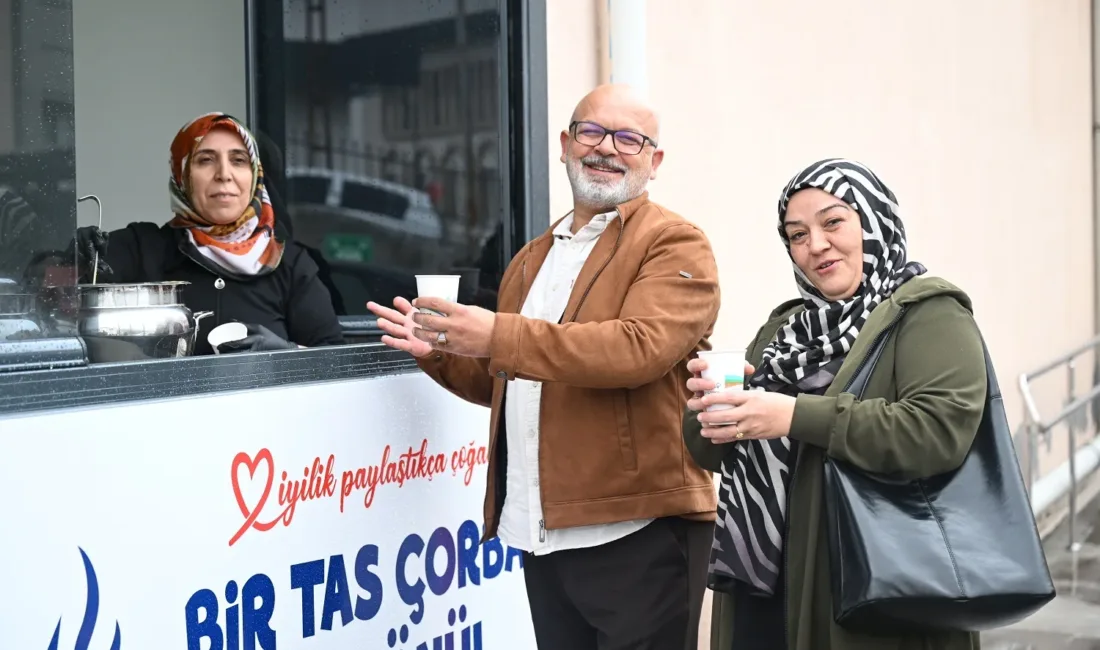 Hasan Çalık Devlet Hastanesi önündeki ikram, her gün 08.00-10.00 saatleri