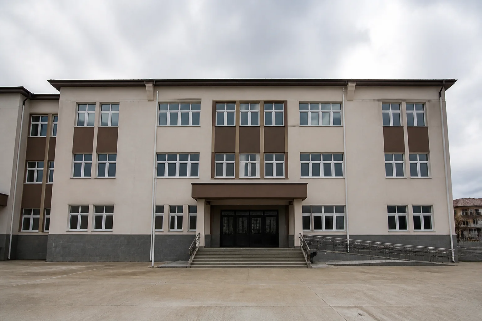 İstanbul genelinde eğitim sürerken, ara verme kararı yalnızca Başakşehir’deki bir