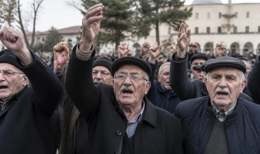 Farklı illerden gelen emekliler, istinafta bekleyen seyyanen zam davasının sonuçlandırılmasını